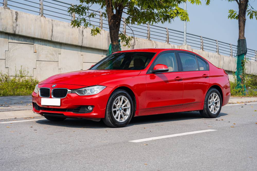 webmau16.com-BMW-320i-2013-Do-8