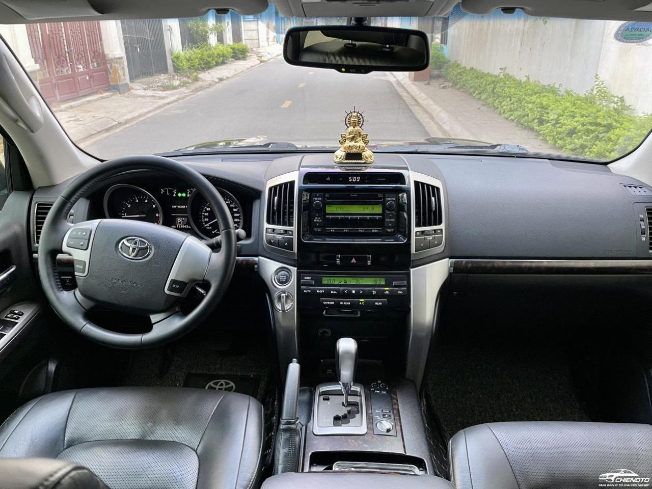 Toyota Landcruis 2014 - Hình ảnh Nội Thất